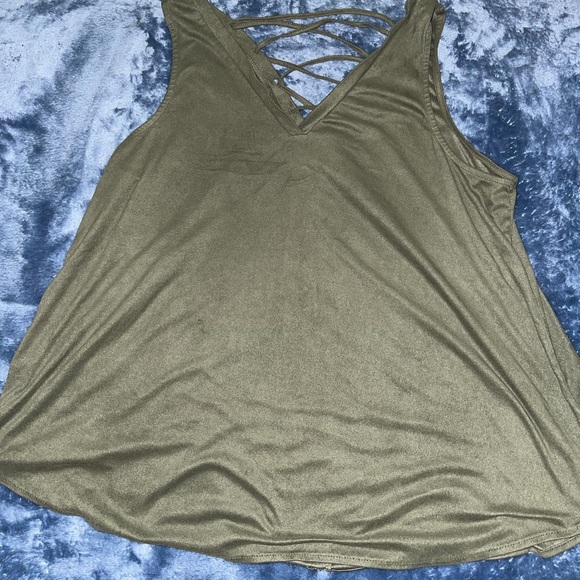 Women’s velvet tank - Picture 1 of 2